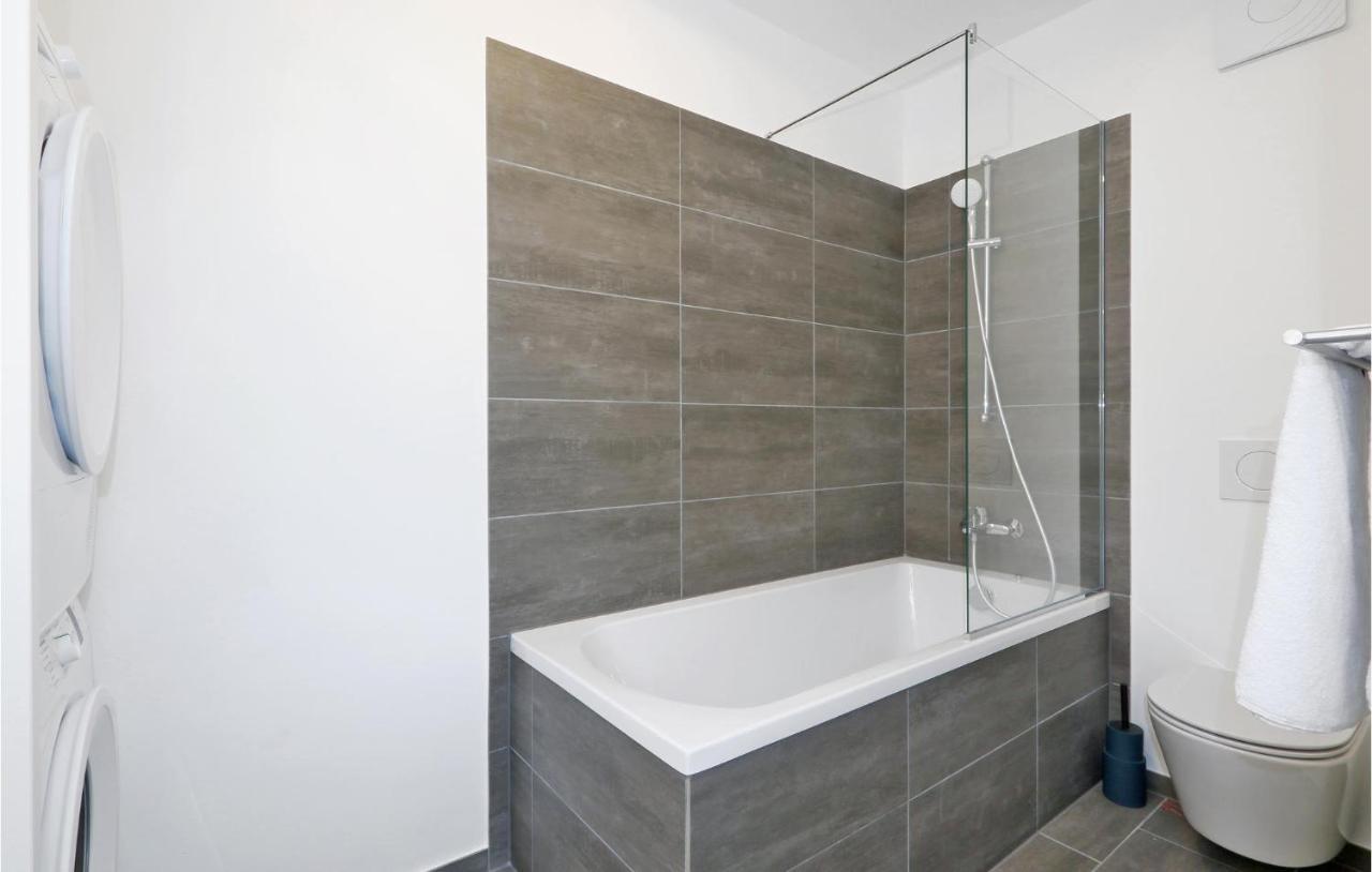 2 Bedroom Lovely Apartment In Lembruch-Duemmer See Exterior foto